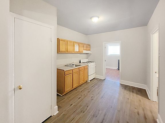 4th image of 5156 Pennway St Floor 1