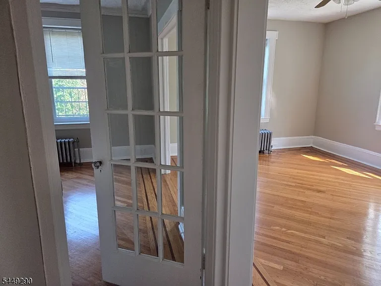 22 Seymour St #6 — Photo 23