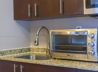 1752 NW 1st St APT 1, Miami, FL 33125