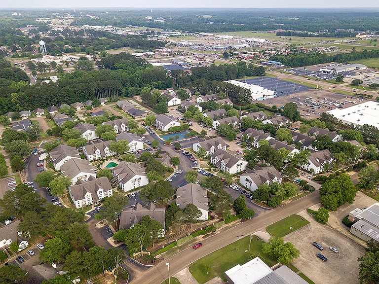 Crosswinds Apartments — Photo 31