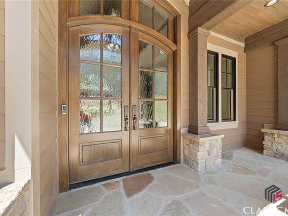 3rd image of 1120 Fox Bend
