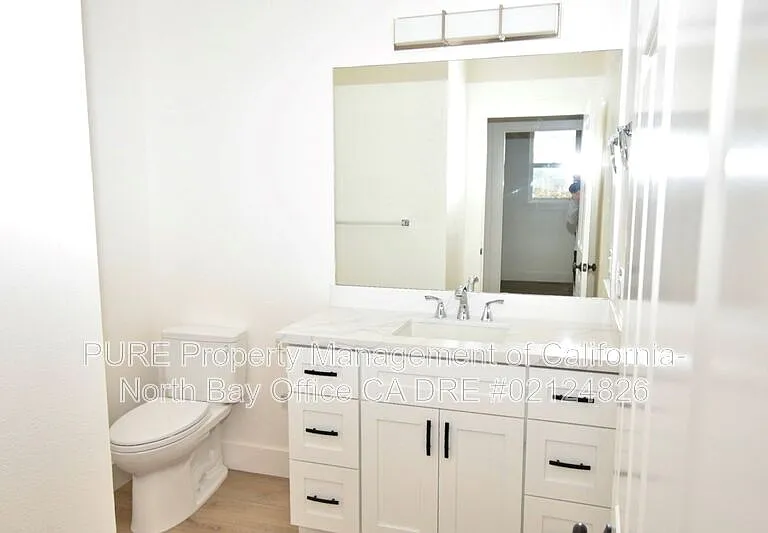 510 Fairview Ct #A — Photo 7