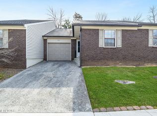 422 Amanda Cir, Knoxville, TN 37922