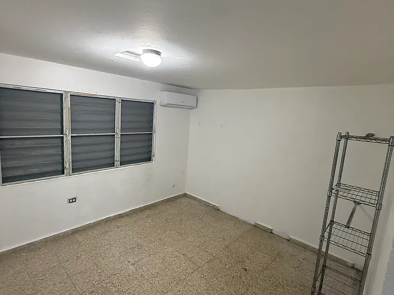 123 Belt Apartment — Photo 3