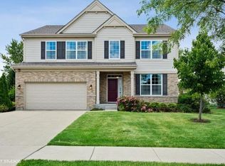 236 Victor Ln, Lake Zurich, IL 60047