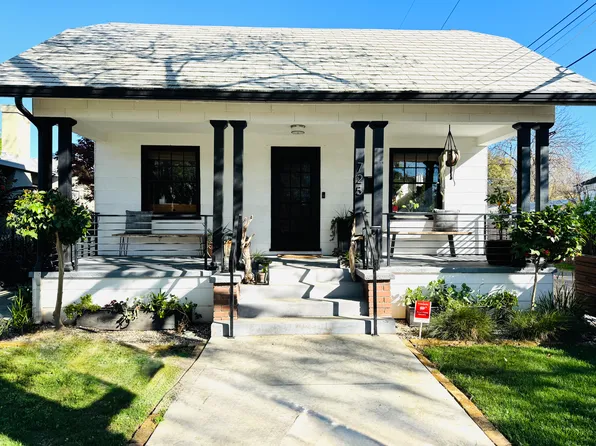 725 42nd St, Sacramento, CA 95819