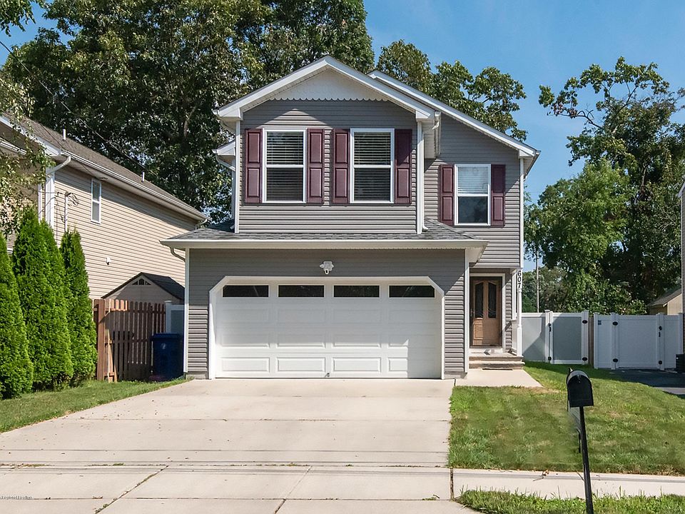 1st image of 607 Buermann Ave