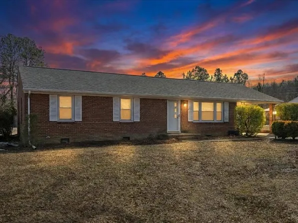 1060 Avondale Dr, Halifax, VA 24558