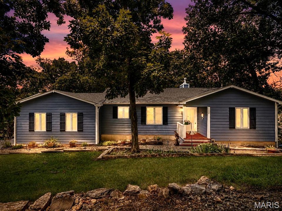 1st image of 19 Summit Ln
