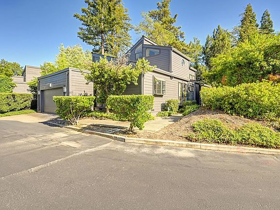 2nd image of 11 Park Sierra Ln