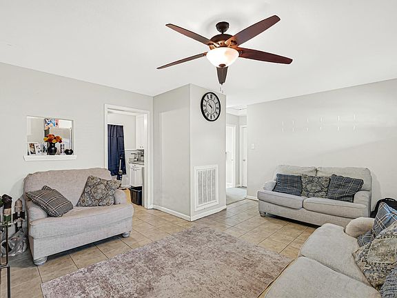 5th image of 4223 Neal St