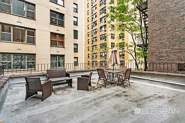 Rented by (Legacy) Elegran