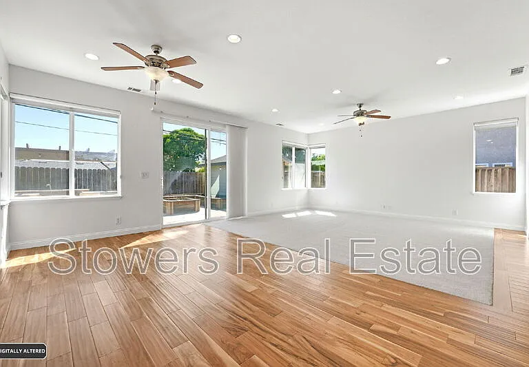 8049 Elgin Ln — Photo 17