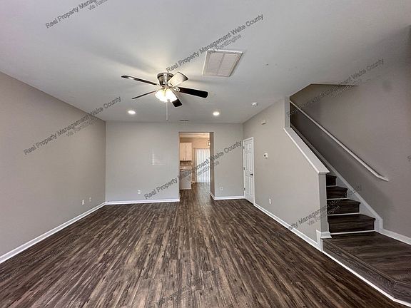 2nd image of 424 Alero Rd