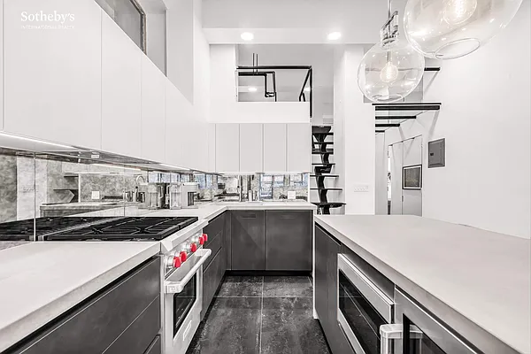 Rented by Sotheby's International Realty | media 9