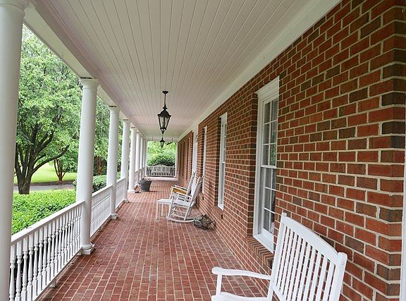 2nd image of 107 Prestwick Ct