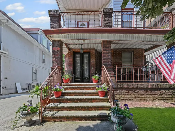 1026 East 2nd Street image 3 of 32