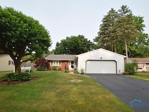 3rd image of 2415 Brownlee Dr