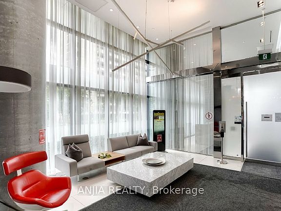 4th image of 185 Roehampton Ave Unit 312