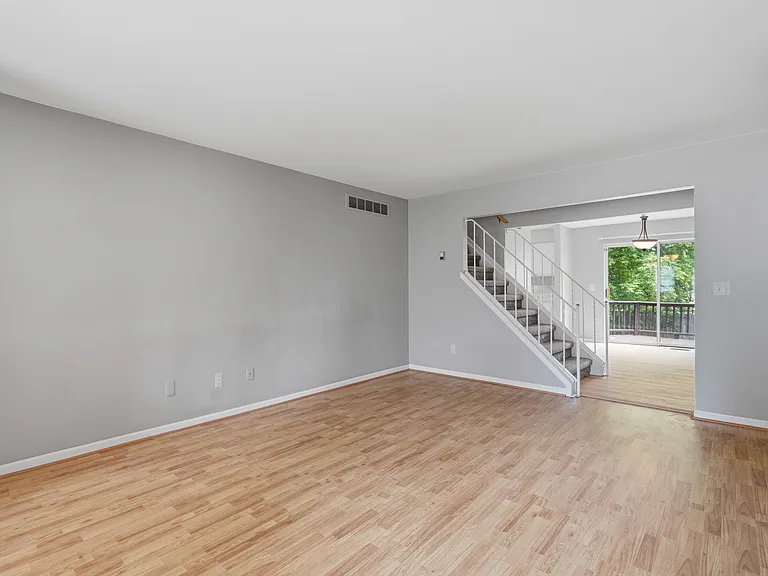 107 Hacker St — Photo 2