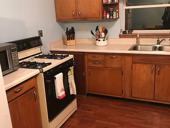 2nd image of 128 Starkey Blvd
