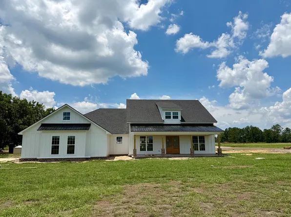 12 Lakeview Cir, Nashville, GA 31639