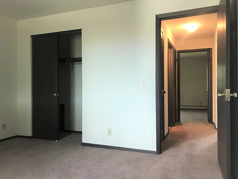 2355 Chalet Gardens Rd — Photo 14
