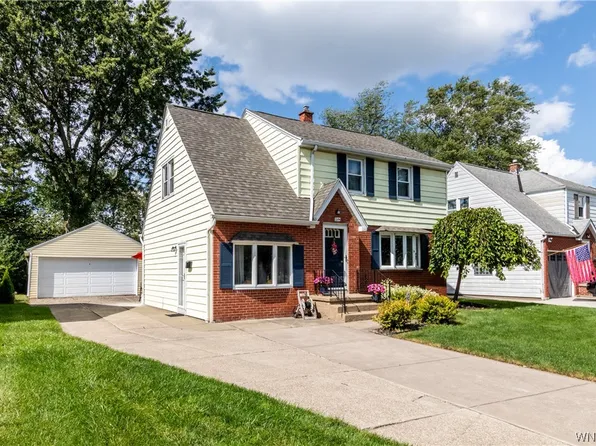 285 Ridgewood Dr, Amherst, NY 14226