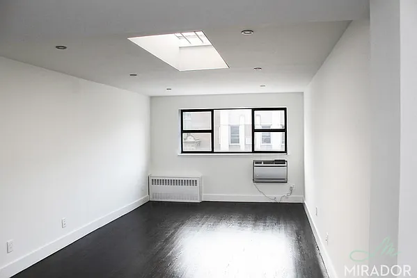 Rented by Mirador Real Estate | media 23