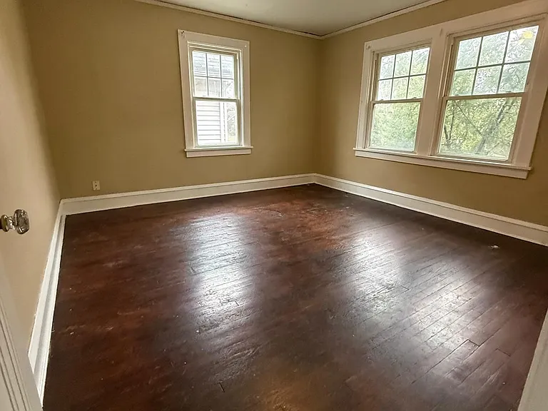2113 N Taylor Rd — Photo 36