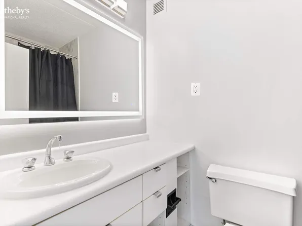 280 Rector Place image 7 of 17