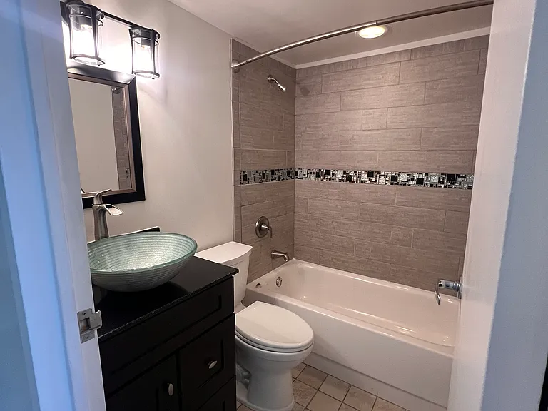 600 E 8th St #5D — Photo 16