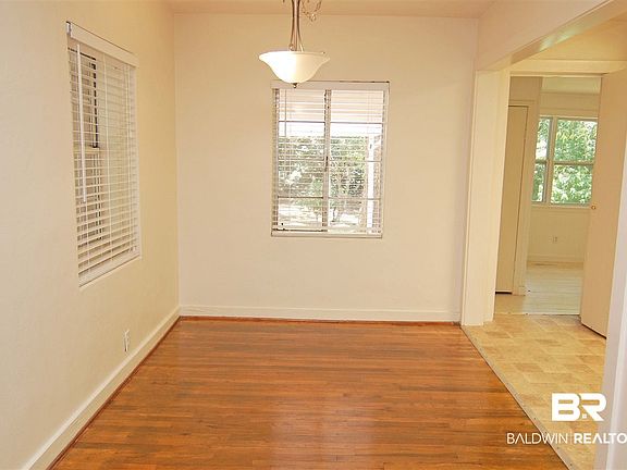 5th image of 106 Pier Ave