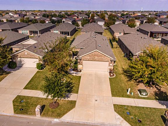 2nd image of 3124 Lazy Rock Ln