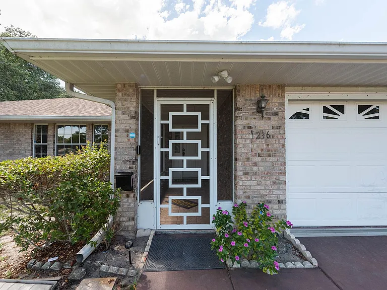 1236 Buffing Cir SE — Photo 9