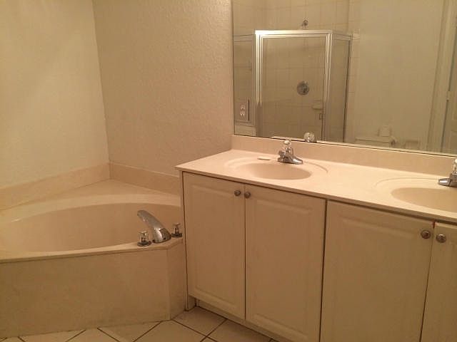 2nd image of 1513 Landings Blvd