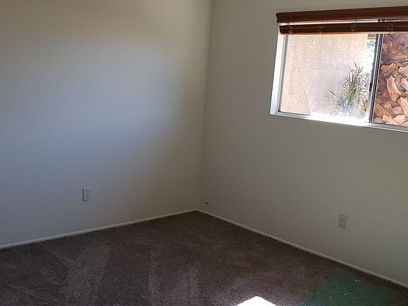 4th image of 12768 Blossom Ave