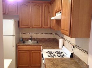 4925 Washington St APT 105, West Roxbury, MA 02132
