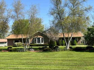 19335 32 Mile Rd, Armada, MI 48005