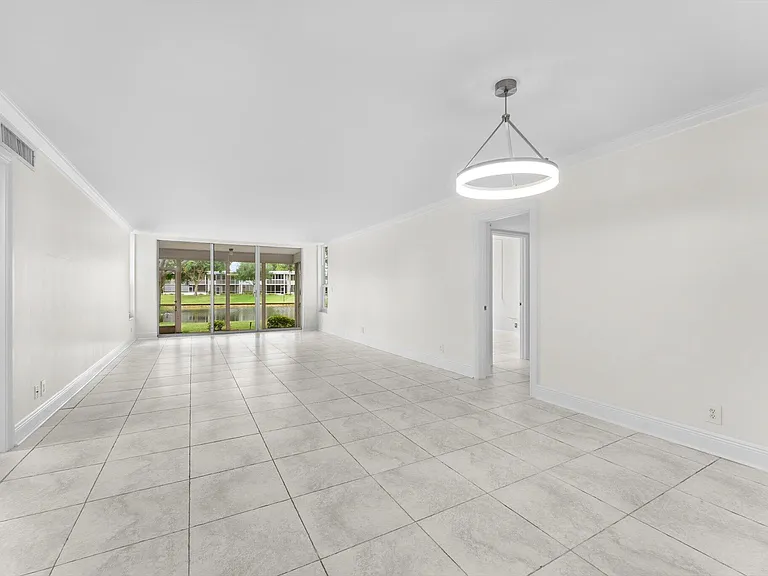 4240 Oaks Ter #103 — Photo 11