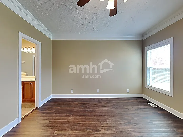 1802 Potters Ct — Photo 12