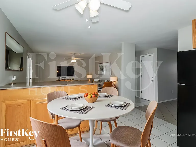 13633 N 20th Ln — Photo 6