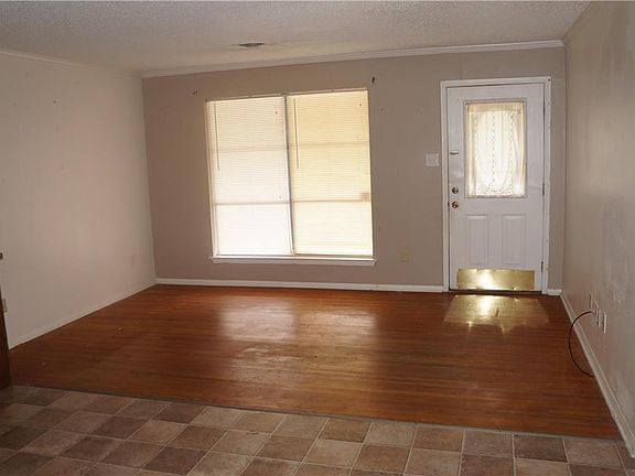 4th image of 703 S Alexander Ave