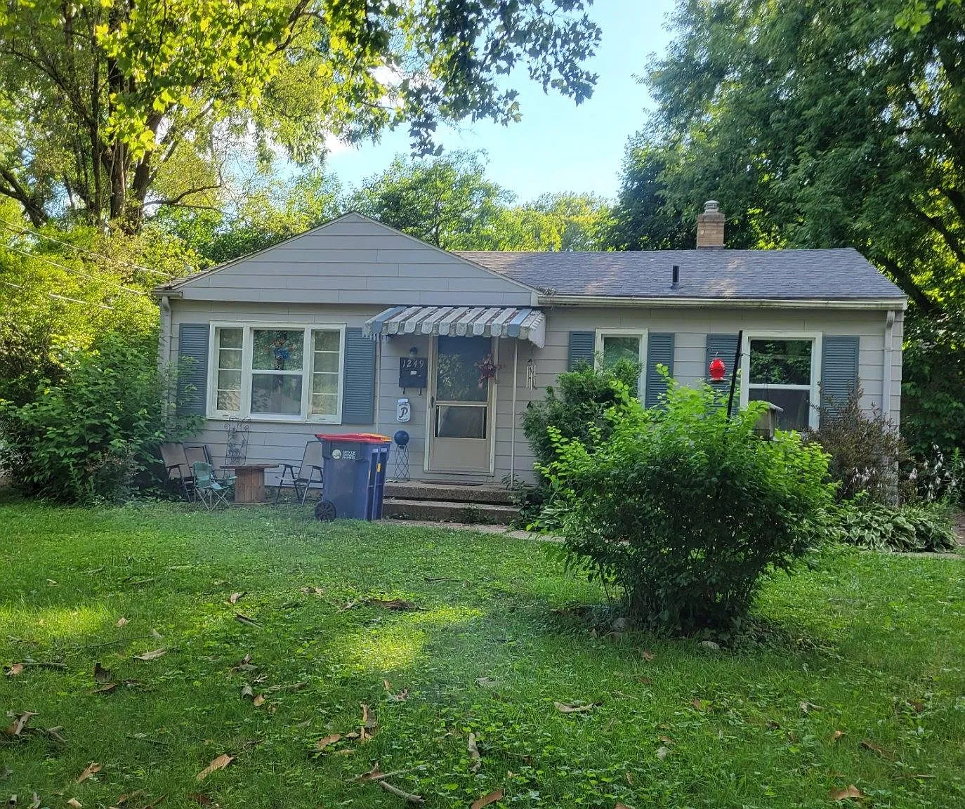 3 bed, 845 sqft, $1,600 — Photo 1