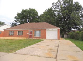 27312 Beech Dr, Euclid, OH