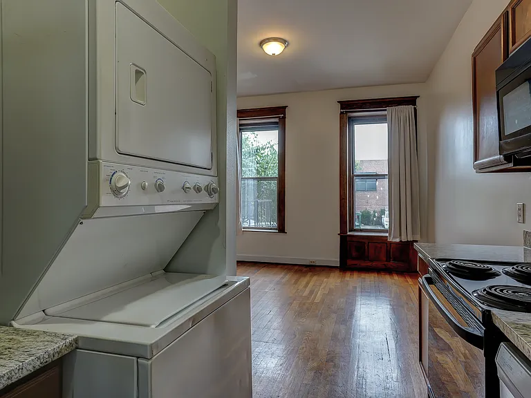 209 W 5th Ave #204 — Photo 7