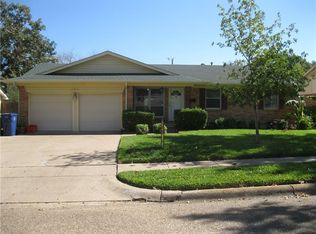 2414 Ridgecrest Dr, Garland, TX 75041