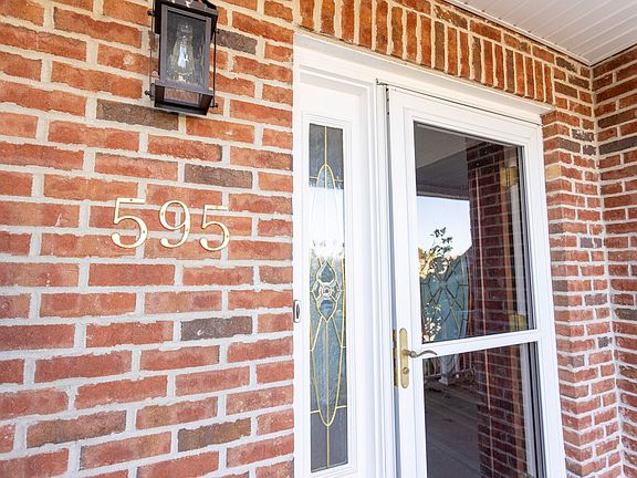 4th image of 595 Earlymeade Dr
