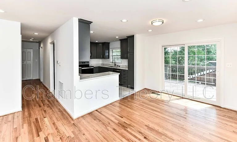 1020 S Hoga Rd — Photo 5
