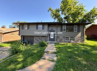 4460 Shady Lane Cir, Omaha, NE 68105